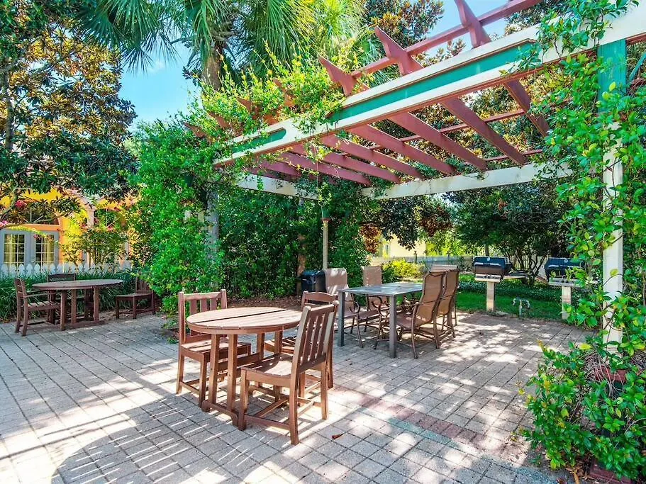 펜션 Large Beach House 4 Bedroom 3.5 Ba 130 To Pool 데스틴 미국